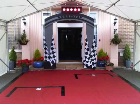 Grand Prix Decorations, Grand Prix Party, 80's Prom, 21st Ideas, Scouts Bsa, Race Car Themes, Party Entrance, Party 2023, Cars Party