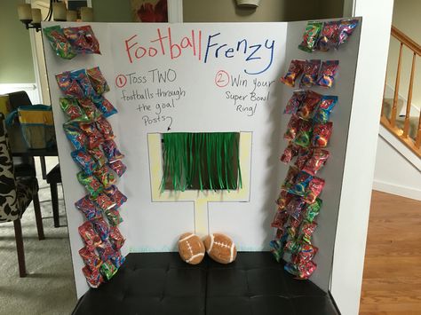 Kids game for a Super Bowl party! Two dollar-store footballs, one tri-fold, two packs of ring pops, one spool of green ribbon, and some tape. Ring Pops, Super Bowl Rings, Two Dollars, Ring Pop, Super Bowl Party, Kids Game, Superbowl Party, Ring Crafts, Green Ribbon