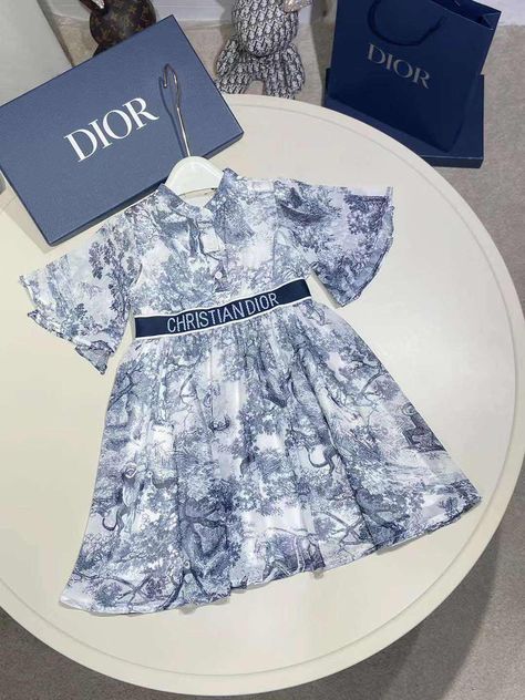 Outfit For My Birthday, Luxury Baby Fashion, Expensive Kids Clothes, Luxury Kids Clothes, Dior Kids, Luxury Baby Clothes, Baby Gril, Teddy Bear Clothes, Toddler Wearing