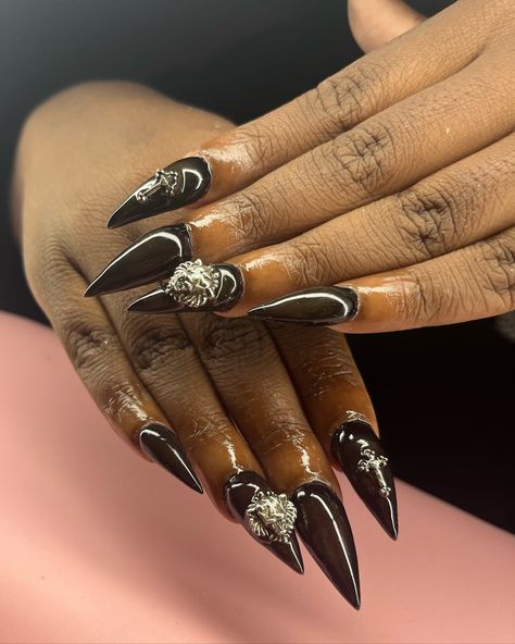 Werewolf baddie nails😛💅 ~Acrylic set ✨ ~DM to book (acrylics, gel-x, & gel manis) 📍Brooklyn, NYC DM me for custom luxurious press on nails💅 comes with full prep kit! DM for more info Shop ready to ship jewelry & press on nails @baesbling #brooklyn #nyc #nycnailtech #brooklynnailtech #explore #AcrylicNails #nailart #TrendingNails#TrendingAcrylicNails Baddie Nails Acrylic, Baddie Nails, Acrylic Set, Nails Acrylic, Nail Tech, Press On Nails, Dm Me, Acrylic Nails, Brooklyn