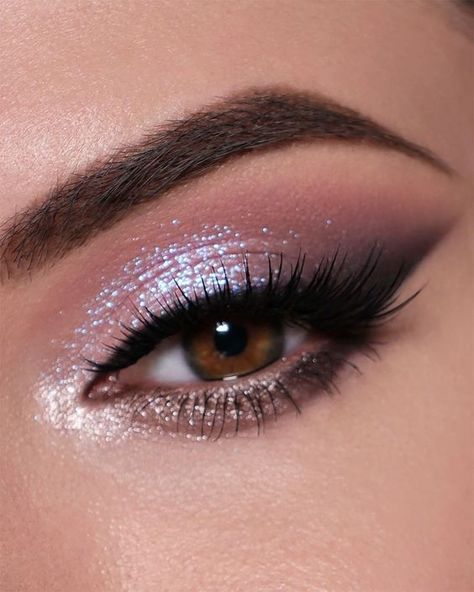 Glittery Eye Makeup Hooded Eyes, Sparkly Hooded Eye Makeup, Sparkly Cat Eye Makeup, Rose Quartz Eyeshadow Looks, Eye Makeup New Years Eve, Sparkly Bridal Makeup, Huda Beauty Rose Quartz Palette Looks, New Years Eve Makeup Ideas Glitter, Huda Rose Quartz Looks