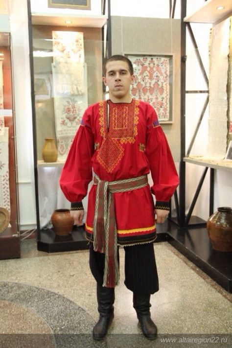 Traditional Italian Clothing Men, Russian Mens Fashion Traditional, Russian Traditional Dress Men, Traditional Slavic Clothing Men, Russian Fashion Traditional, Egyptian Clothing Men, Traditional Italian Clothing, Traditional Russian Clothing, Traditional Egyptian Clothing