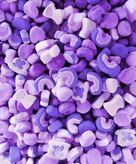 Wallpers Pink, Violet Aesthetic, Purple Food, Purple Candy, Purple Vibe, Lavender Aesthetic, Prince Purple Rain, Happy Hippie, Rainbow Aesthetic