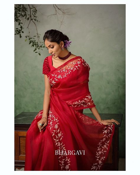 Image may contain: 1 person, standing Red Organza Saree, Red Wedding Saree, Bhargavi Kunam, Saree Modern, Summer Saree, Green Color Dress, Floral Sarees, Keep Me Stylish, 15 February