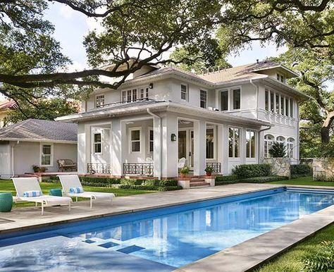 A timeless Texan home with traditional interior styling New Classic Architecture, Home Mansion, Neoclassical Home, Art Nouveau House, Patio Addition, Transitional Exterior, Timeless Interior Design, Enfield Classic, 1920s House