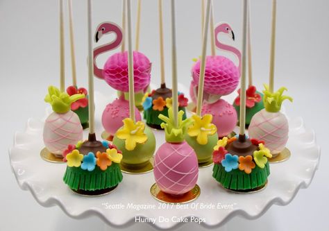 Tropical Cake Pop Collection http://www.hunnydocakepops.com/cakepop-gallery/2017/7/13/tropical-cake-pop-collection Hawaiian Cake Pops, Simple Cake Pops, Chocolate Seashells, Tropical Birthday Cake, Blue Cake Pops, Decor Tort, Colored Chocolate, Tropical Cake, Hawaiian Cake