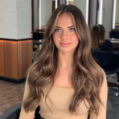 Mushroom Brown Hair Green Eyes, Light Brown Hair Natural, Light Brunette Balayage, Balayage Light Brown, Trendy Brown Hair, Light Brown Balayage, Brown Hair Inspiration, Rambut Brunette, Wedding Hair Colors