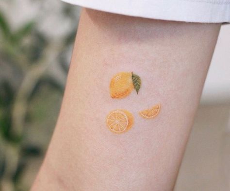 dodie Fruit Tattoos, Orange Tattoo, Minimalist Tattoo Meaning, Petit Tattoo, Tattoo Zeichnungen, Small Girl Tattoos, Disney Tattoo, Delicate Tattoo, Tattoo Girls