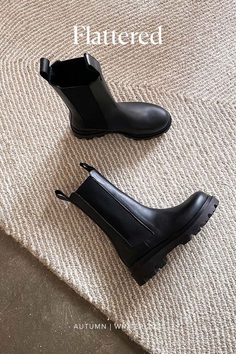 Flattered Lia Black High Chelsea Boot. Black Leather. Autumn Winter 2021. Studio Collection. Scandinavian Design. Handcrafted in Spain. Women Shoes. Flattered Shoes, Spain Women, Chelsea Boot Women, Swag Girl Style, Autumn Fits, Shoe Inspo, Pretty Shoes, Chelsea Boot, Mode Inspiration