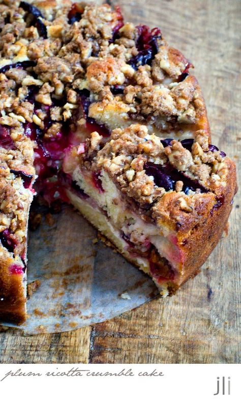 plum ricotta crumble cake / DELICIOUS BITES Plum Recipes, Crumble Cake, A Piece Of Cake, Think Food, Piece Of Cake, Food Cakes, Fruit Desserts, Coffee Cake, Yummy Cakes