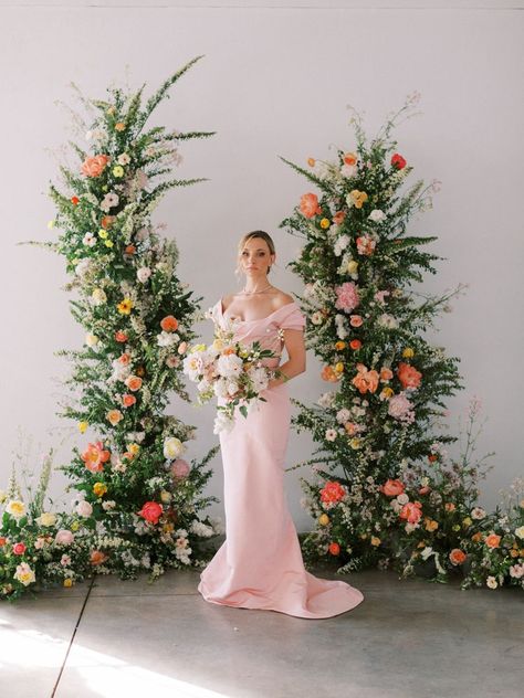 Split Floral Arch Wedding, Deconstructed Flower Arch, Wedding Alter Floral Arrangements, Ceremony Floral Pillars, Asymmetrical Floral Arch, Deconstructed Floral Arch, Broken Arch Wedding Flowers, Flower Pillars Wedding, Floral Pillars Wedding