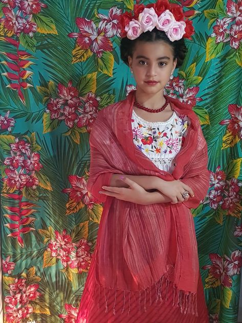 Frida Khalo Costume, Frida Kahlo Outfit, Mexico Costume, Mexican Clothing, Monkey Costumes, Mexican Outfit, Hair Stylies, Baby Halloween Costumes