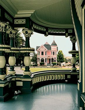 Looking at the Pink Lady across the street, in Eureka, California Carson Mansion, Eureka California, Victorian Exterior, John Milton, Victorian Style Homes, Post Facebook, Victorian Mansions, The Mansion, Victorian Architecture