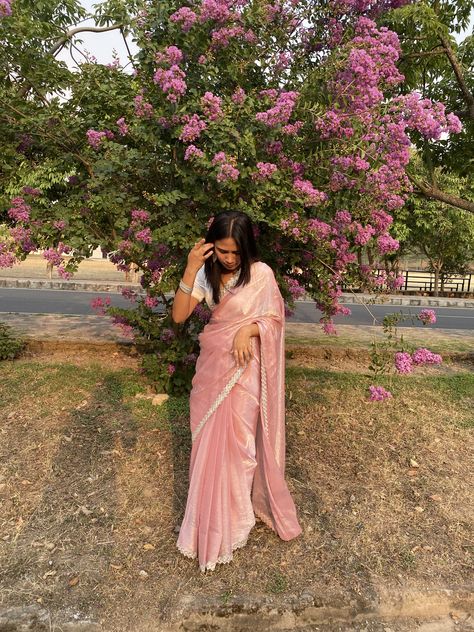 Gulabi sadi aani lali laal laal🦢💗🪷🐚 Birthday Template, Photo Poses, Desi, Saree, Birthday, Quick Saves