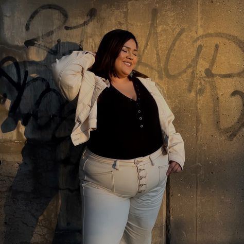 curvy fashion, curvy style, outfit inspiration, style inspo, plus size, plus size fashion, plus size style, outfit of the day, causal outfits, photoshoot inspo, pinterest inspired, pose ideas, pinterest worthy ~Follow my socials for more~ instagram: @itsrociomj tiktok: @itsrociomj  #torrid #torridfashion #denimset #denimstyle #beigeoutfit #mystylishcurves #myoutfitoftheday #size18style #psootd #stylenotsize #plussizefashionblogger #plussizelatina Torrid Outfits, Torrid Fashion, Curvy Style, Fashion Curvy, Beige Outfit, Causal Outfits, Photoshoot Inspo, Fashion Plus Size, Curvy Girl Outfits