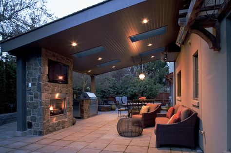 37 Ideas How to Make Modern and Functional Grill Zone for Everyday Enjoyment Patio Covering, Patio Setup, Deck Sunroom, Ruang Tamu Outdoor, Slanted Roof, Covered Patio Design, Concrete Patios, Covered Patios, Pools Backyard