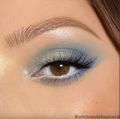 Light Blue Makeup Looks For Brown Eyes, Light Blue Eye Makeup Simple, Baby Blue Eyeshadow, Cinderella Makeup, Blue Eyeshadow Makeup, Eyeshadow Styles, Epic Costumes, Blue Eyeshadow Looks, Blue Makeup Looks