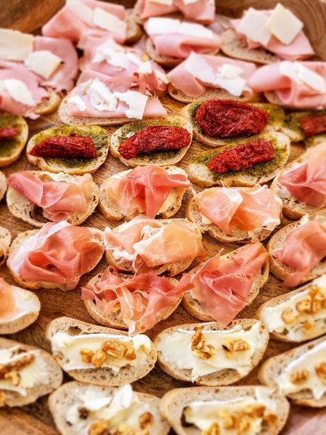 Venetian Cicchetti Recipes, Venetian Food Recipes, Cichetti Recipe, Cicchetti Recipes, Italian Hors D’oeuvres, Venetian Recipes, Venetian Spritz, Venetian Food, Italian Tapas