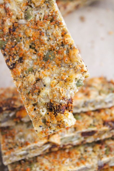 Vegetable Bars Recipe, Diy Savory Snacks, Savory Snack Bars, Savory Bars Recipes, Savory Granola Recipe, Savory Protein Bars, Savory Granola Bars, Easy Beach Lunch Ideas Families, Savoury Protein Snacks