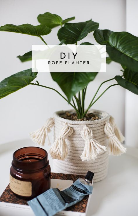 Diy Boho Pots, Diy Plant Pot Decoration, Diy Boho Planters, Homemade Plant Pots Diy, Plant Pot Makeover, Planter Diy Ideas, Diy Pots For Plants, Diy Plant Pots, Diy Plant Pot