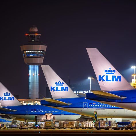 Dutch Aesthetic, Aviation Aesthetic, Klm Airlines, Klm Royal Dutch Airlines, Night Flight, Airline Flights, Dream Trip, Commercial Aircraft, Aircraft Pictures