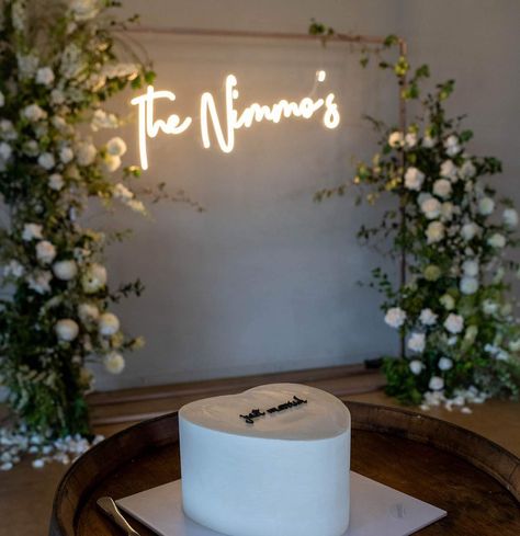 Reception of dreams ✨✨✨ Repurposed florals + neon lighting + Heart cake = perfection 🤍🤍🤍SAVE for Inspo 🤍🤍🤍 Wedding Led Sign, Lighting Heart, Wedding Backdrop Reception, Wedding Reception Backdrop, Wedding Day Ideas, Light Up Signs, Wedding Neon Sign, Neon Wedding, Heart Cake