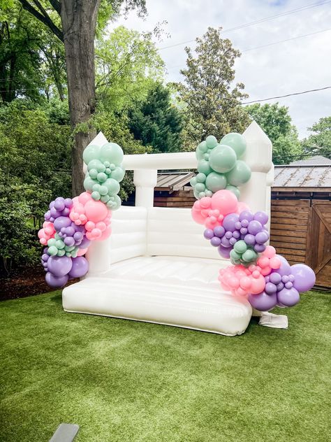 White Jumping Castle, Toddler Bounce House, Castle White, Bounce Castle, Castle Bounce House, White Bounce House, Kids Ball Pit, Jumping Castle, Bouncy House