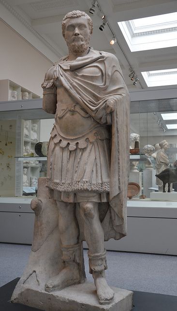 Ancient Artifacts Archaeology, Ancient Greek Clothing, Roman Costume, Alexandria Egypt, Roman Statue, Greek Statues, Rome Antique, Goddess Statue, Roman Sculpture