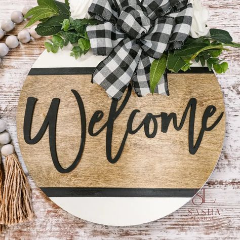 Welcome Farmhouse Sign Door Farmhouse Welcome Sign Front Door, Door Hanger Ideas, Elephant Rings, Farmhouse Details, Elegant Lettering, Nice Tattoos, Welcome Signs Front Door, Hanger Ideas, Round Signs