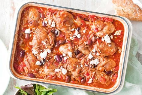 Save on prep and washing up time with this one pot chicken bake with tangy lemon and olive risoni. Risoni Recipes, Chicken Mushroom Casserole, One Pot Chicken Recipes, Creamy Pesto Chicken Pasta, Food Bites, Chicken Tray Bake, Chicken With Lemon, Chicken And Rice Dishes, Feta Chicken