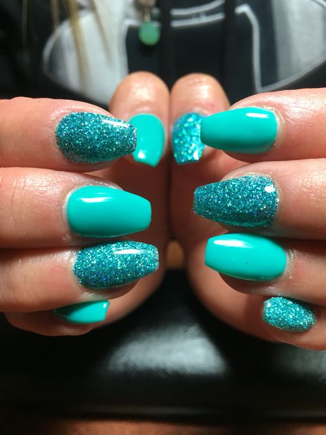 Turquoise Colour Nails, Turquise Nails, Teal Color Nails, Turqoise Nails Gel French, Bright Teal Nails, Turquoise Nails With Glitter, Teal Color Nails Turquoise, Tourquise Nails, Aqua Glitter Nails