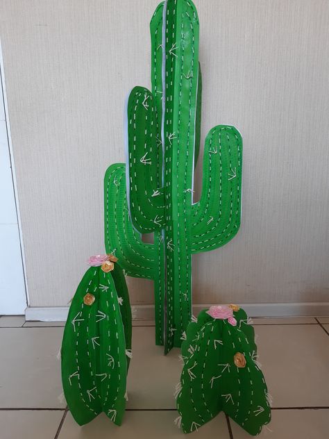 Lights Ideas, Festival Lights, Cactus Plants, Origami, Abc, Cactus, Party Decorations, Festival, Outdoor Decor