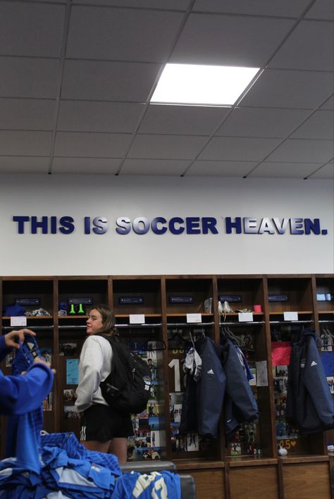 College Soccer Aesthetic, Soccer Locker Room, Soccer Locker, Soccer Aesthetic, Reels Ideas, Usa Soccer Women, College Soccer, Goofy Ahh, Girls Soccer