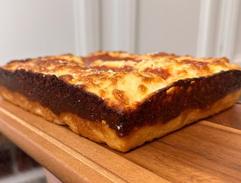 Buttery Pizza Crust Recipe, Detroit Pizza Dough Crust Recipe, Detroit Style Pizza Dough Recipe, Detroit Style Pizza Dough, Detroit Pizza Recipe, Crazy Crust Pizza, Detroit Style Pizza Recipe, Homemade Cheese Pizza, All Purpose Flour Recipes