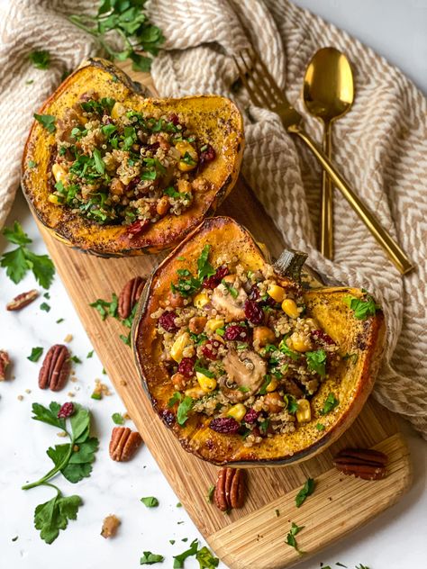 Quinoa Stuffed Acorn Squash, Jackfruit Recipes, Plant Based Meal Planning, Stuffed Acorn Squash, Fall Vegan Recipes, Crispy Chickpeas, Vegan Potato, Fall Dishes, Vegan Bowls