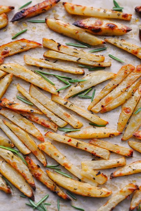 Rosemary Parmesan Fries Rosemary Fries, Summer Burger, Summer Burgers, Parmesan Fries, Baked Fries, Savory Snacks, Dish Recipes, Oven Baked, Side Dish Recipes