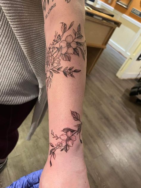 Fellowship Tattoo, Forearm Wrap Tattoo, Floral Wrap Tattoo, Amanda Garcia, Fine Line Floral, Tattoos 2024, Wrap Tattoo, Tattoo Forearm, Tattoo Parlor