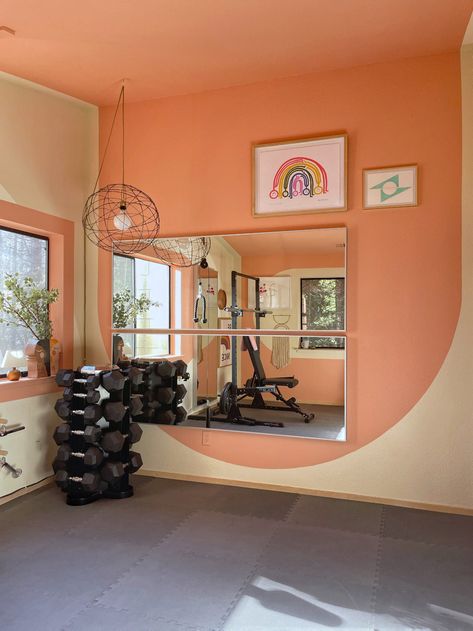 Home Gym Essentials, Workout Room Home, Mini Gym, Basement Gym, Gym Room At Home, Gym At Home, Home Gym Decor, Best Home Gym, Home Gym Design