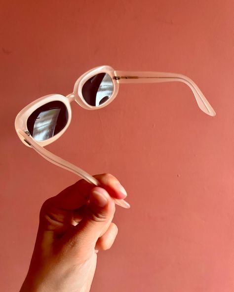 #1 of 2 rare 1980’s Katharine Hamnett Sunglasses 🕶️—-> https://ifoundthisbeautiful.etsy.com/listing/1768323140 #katharinehamnett #vintagekatharinehamnett #vintagesunglasses #creamsunglasses #whitesunglasses #etsyfinds #etsyvintageshop #etsyvintage #etsyvintageseller #1980ssunglasses #1990ssunglasses Hand Holding Sunglasses, Katharine Hamnett, Hand Holding, Holding Hands, Sunglasses, Quick Saves