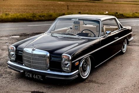 Mercedes W114, Mercedes 600, Mercedes 280, Mercedes Wallpaper, Old Mercedes, Fiat 850, Dream Car Garage, Daimler Benz, Classic Car Show