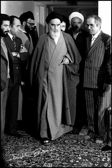 Alfred Yaghobzadeh Photography | Ayatollah Khomeini the leader of Iran's 1979 Islamic Revolution 22 Bahman, Emam Khomeini, Ayatollah Khomeini, Ruhollah Khomeini, Imam Khomeini, Mohammad Reza Pahlavi, Reza Pahlavi, Persian Warrior, Justin Bieber Outfits