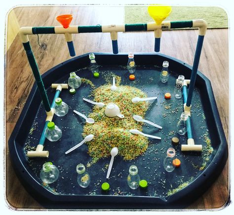 Pepa on Instagram: “Another great tuff tray idea, children absolutely loved it! #tufftray #eyfs #play #actividadesinfantiles #activitiesforkids…” Tuff Spot Ideas, Tuff Tray Ideas Toddlers, Coloured Rice, Curiosity Approach, Eyfs Ideas, Funky Fingers, Tuff Tray Ideas, Tuff Spot, Eyfs Classroom