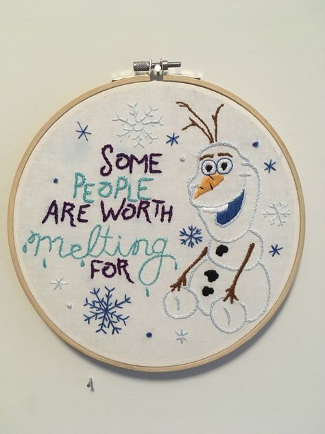 Hand Embroidery Disney Patterns, Frozen Embroidery Designs, Olaf Embroidery, Frozen Embroidery, Hand Embroidery Patterns Free, Embroidered Portrait, Simple Hand Embroidery Patterns, Disney Embroidery, Diy Disney