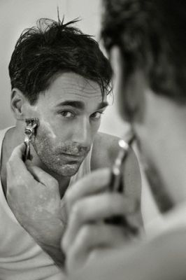 John Hamm, Men Shaving, Don Draper, Men Faces, Jon Hamm, American Gods, Mens Shaving, Safety Razor, Mad Men