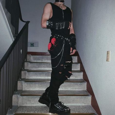 Goth Outfits Men Punk Rock, Punk Outfits 80s Men, Metal Band Outfit Men, Fancy Punk Outfits Men, Punk Street Style Men, Alternative Outfit Ideas Men, Man Alternative Style, Goth Outfits Men Summer, Punk Goth Fashion Men