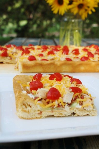 Chicken Squares, Chicken Houses, Cheese Squares, House Chicken, Cream Cheese Crescent Rolls, Chicken Club, Chicken Recipies, Tasty Kitchen, Party Appetizer