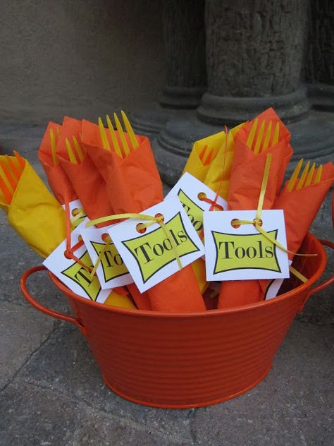 I love planning parties and this Construction Themed Party was so fun to do.  I wanted to come up with something cleaver for the plasticware, I thought this was super cute, to make the utencils the "Tools". If you want a copy of the "tools" tag just email me at foxysdomesticside@gmail.com for it! Carpenter Birthday Party Ideas, Carpenter Themed Party, Construction Baby Shower, Construction Theme Birthday Party, Construction Theme Party, Tool Party, Construction Birthday Parties, Construction Theme, Trucks Birthday Party