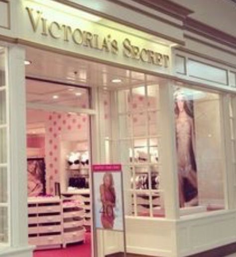 Victoria's Secret: Early-mid 1990's: new storefronts were similar in construction to the rich deep brown/mahogany storefronts with gold signage and trim of the late 1980's; the update of white as the facade color instead of deep brown/mahogany gave the storefront a lighter and less masculine aesthetic. Victoria’s Secret Fashion Show, Tumblr Girly Aesthetic 2013, Victoria's Secret Aesthetic, Victoria Secret Shops, Victoria Secret Store, Victoria Secret Model, Pink Tumblr Aesthetic, Cali Girl, Victoria's Secret Angel