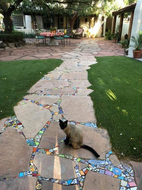 Painted Concrete Porch, Garden Yard Ideas, Backyard Garden Design, Mosaic Garden, Garden Pathway, Diy Patio, Dream House Decor, Backyard Landscaping Designs, Garden Paths