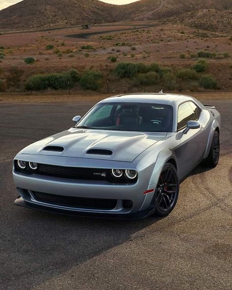 Hellcat Redeye, Sound Check, Hellcat Challenger, Challenger Srt, Dodge Challenger Srt, Best Muscle Cars, Family Car, Expensive Cars, Car Club